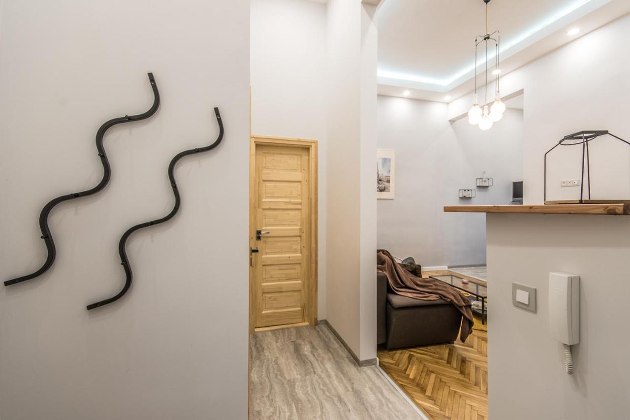 Semmihome Semmelweis Street דירה *